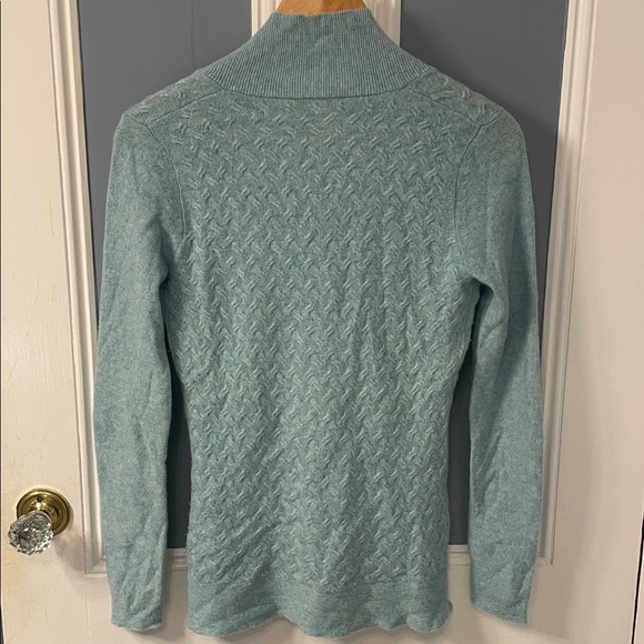 Kinross Cashmere Twist Cable Knit V-Neck Sweater - Picture 3 of 4